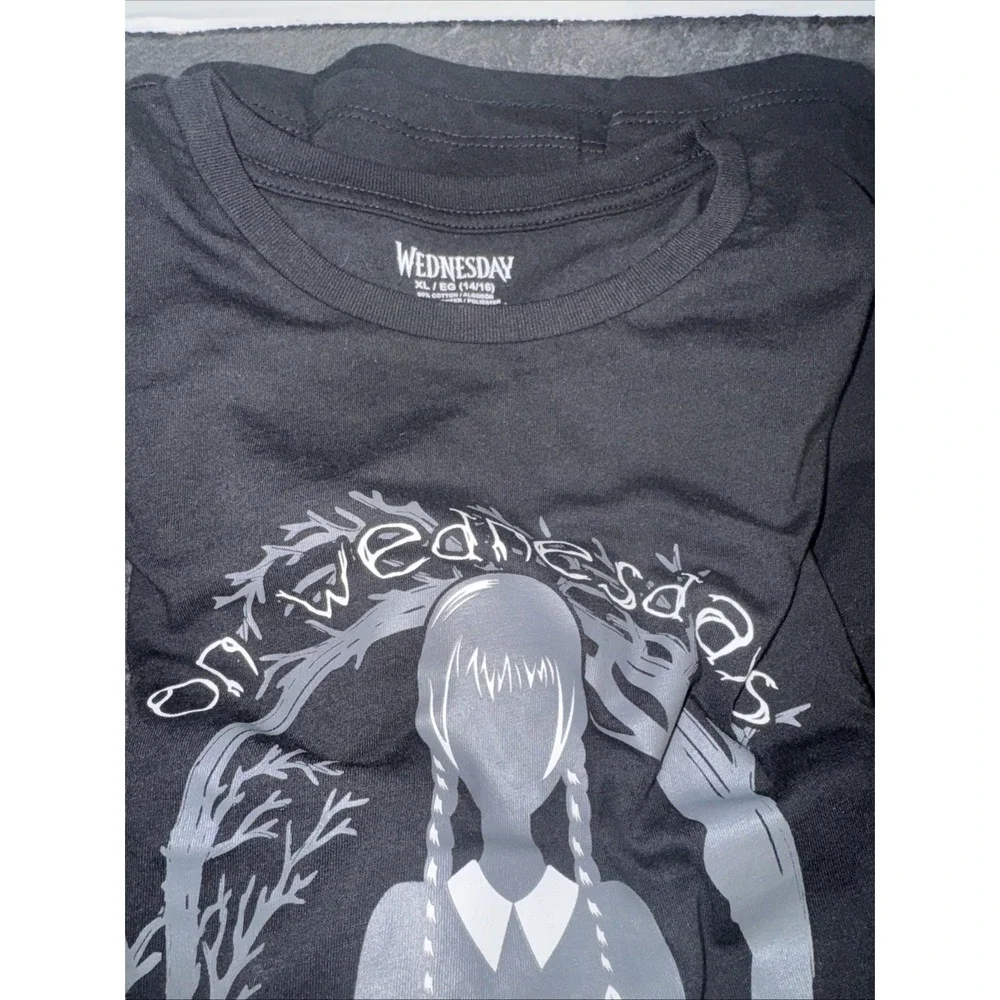 Girls T-Shirt Size XL 14/16 On Wednesdays We Wear Black